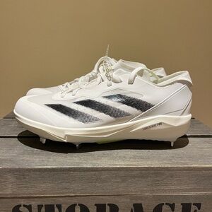 adidas White and Black Lightweight softball Cleats (Metal) NWT